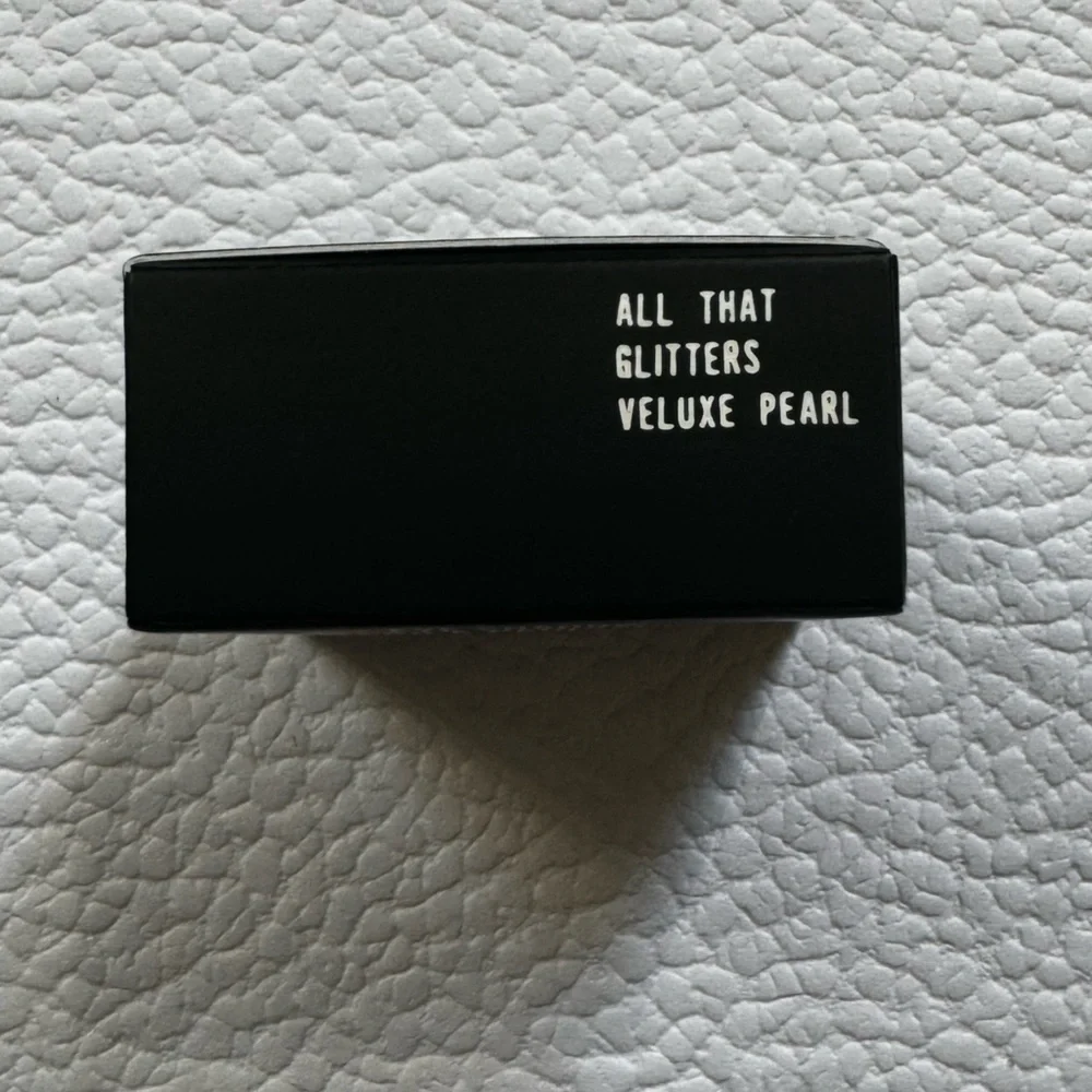 MAC Veluxe Pearl Eyeshadow All That Glitters